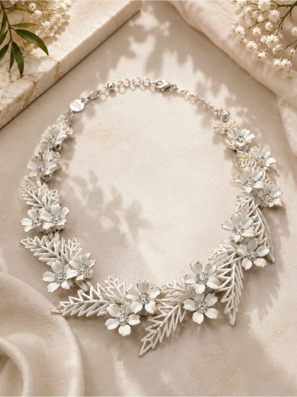 VINTAGE TRIFARI LEAF FLOWER ARTICULATED CHOKER STATEMENT NECKLACE